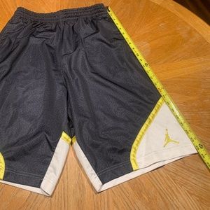 Nike Air Jordan Basketball shorts size Large